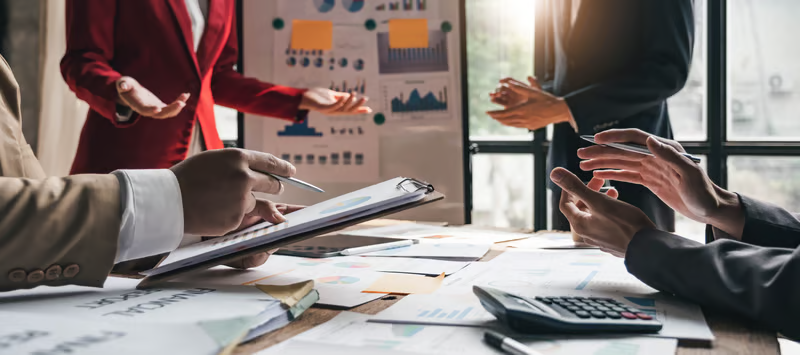 how-to-decide-between-seo-consultancy-and-full-management